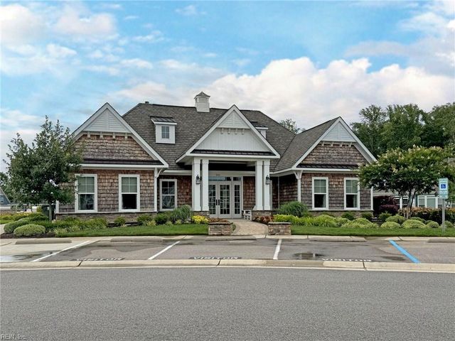 126 Creek Front LN, Suffolk, VA 23435