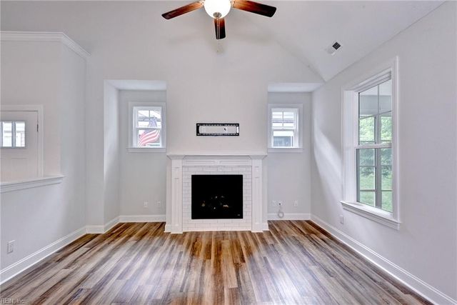 126 Creek Front LN, Suffolk, VA 23435