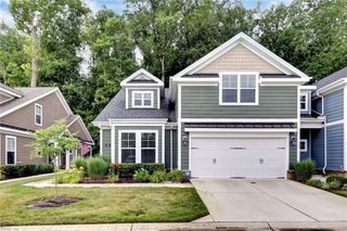 126 Creek Front LN, Suffolk, VA 23435