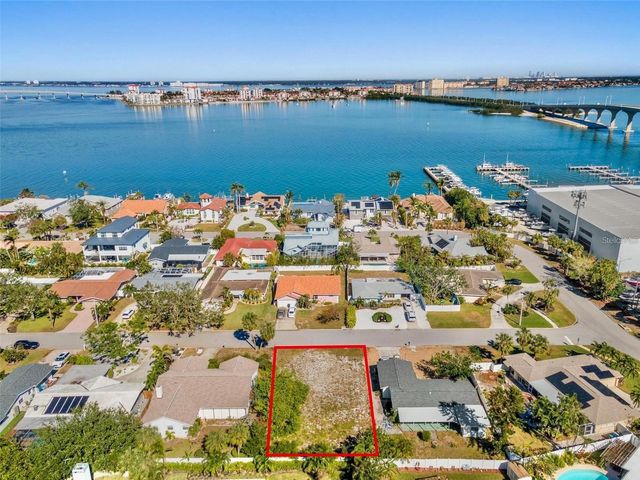 164 2ND STREET W, St Petersburg, FL 33715