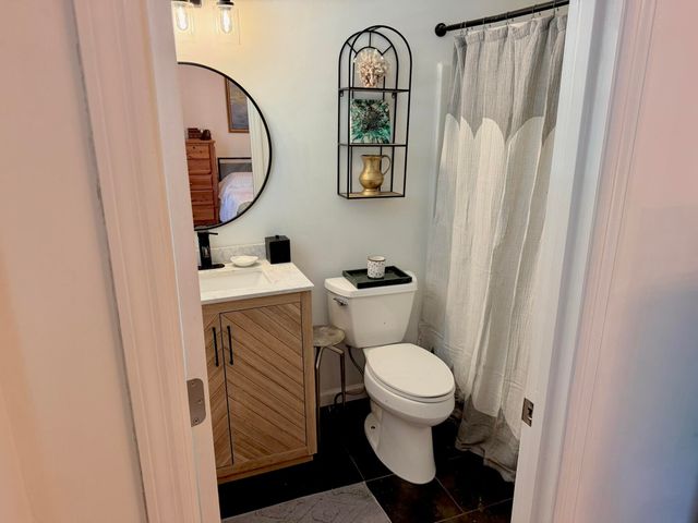 2525 Slaydon DR, Nashville, TN 37207