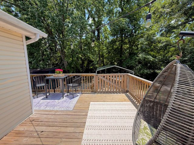 2525 Slaydon DR, Nashville, TN 37207
