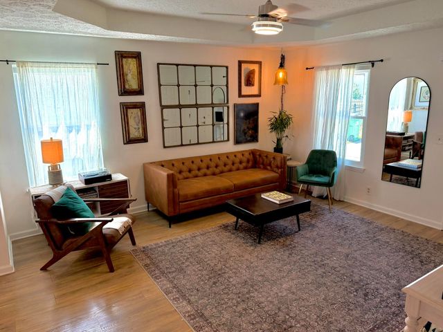 2525 Slaydon DR, Nashville, TN 37207