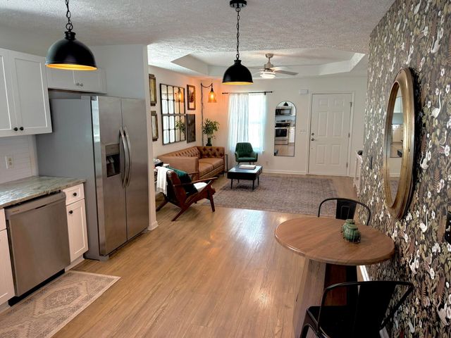 2525 Slaydon DR, Nashville, TN 37207