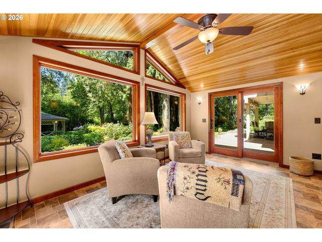 5407 Ne SALMON CREEK St, Vancouver, WA 98686