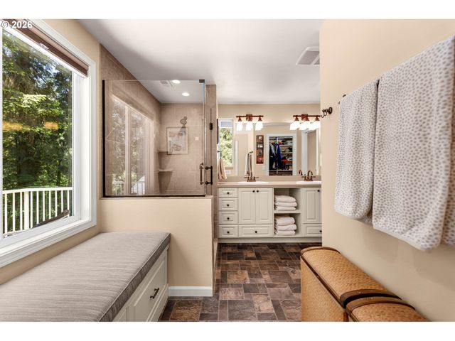 5407 Ne SALMON CREEK St, Vancouver, WA 98686
