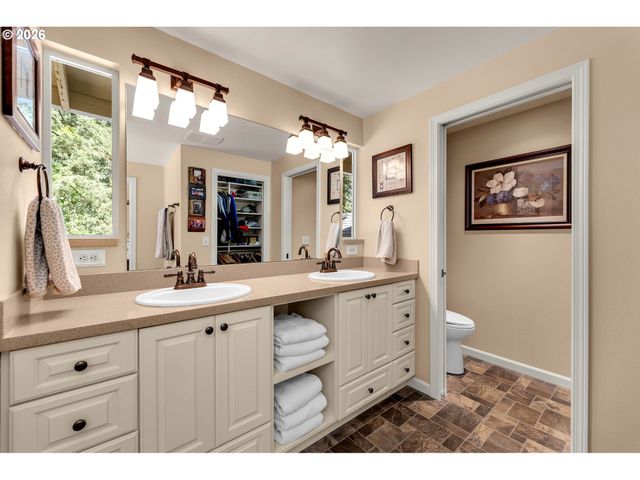 5407 Ne SALMON CREEK St, Vancouver, WA 98686