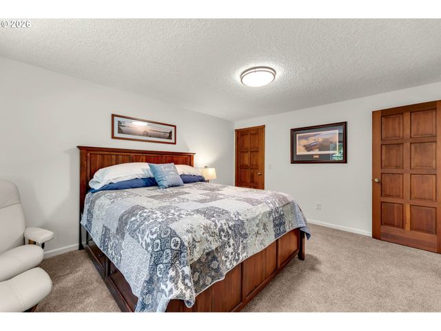 5407 Ne SALMON CREEK St, Vancouver, WA 98686
