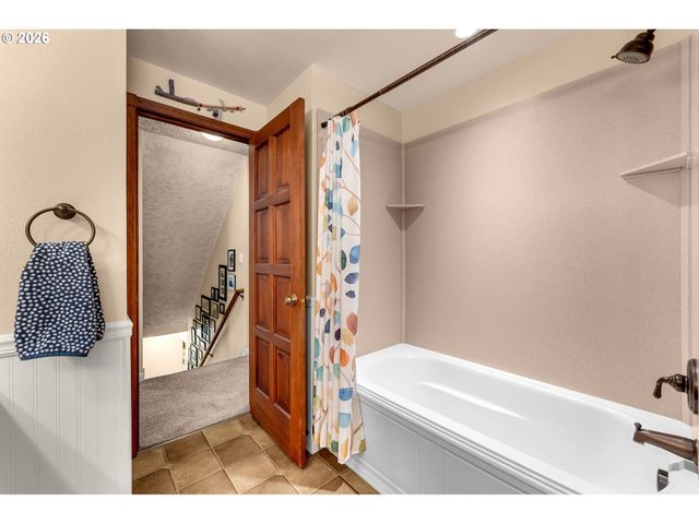 5407 Ne SALMON CREEK St, Vancouver, WA 98686