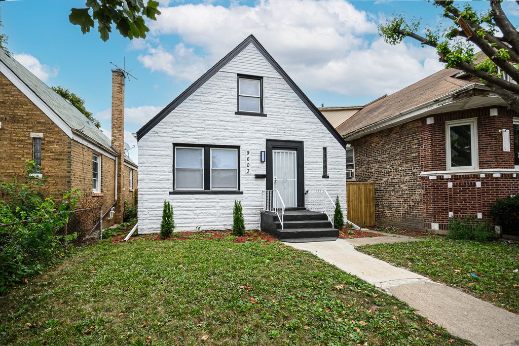9605 S Greenwood Avenue, Chicago, IL 60628 — photo 2