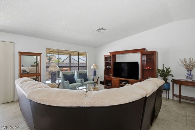 2424 La Luna Drive, Henderson, NV 89014