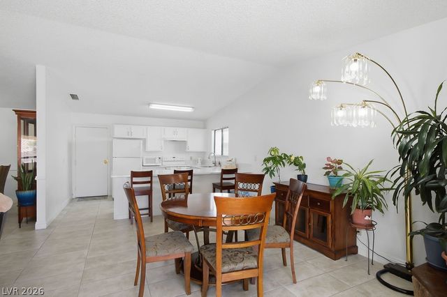 2424 La Luna Drive, Henderson, NV 89014