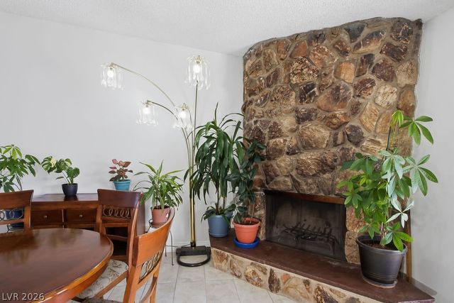 2424 La Luna Drive, Henderson, NV 89014