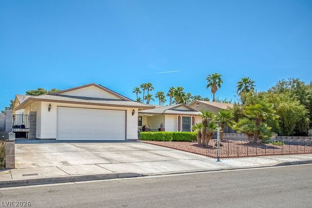 2424 La Luna Drive, Henderson, NV 89014