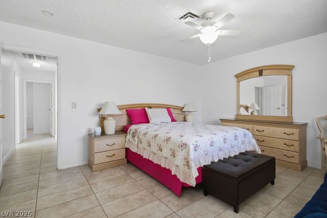 2424 La Luna Drive, Henderson, NV 89014