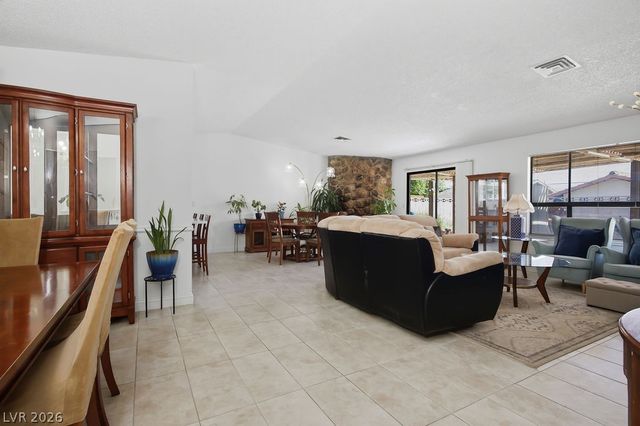 2424 La Luna Drive, Henderson, NV 89014