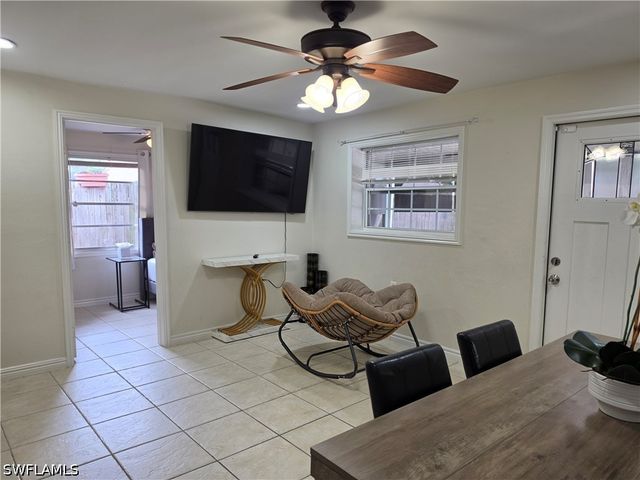 5230 Warren ST, Naples, FL 34113