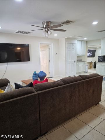 5230 Warren ST, Naples, FL 34113