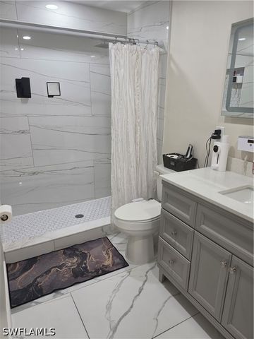 5230 Warren ST, Naples, FL 34113