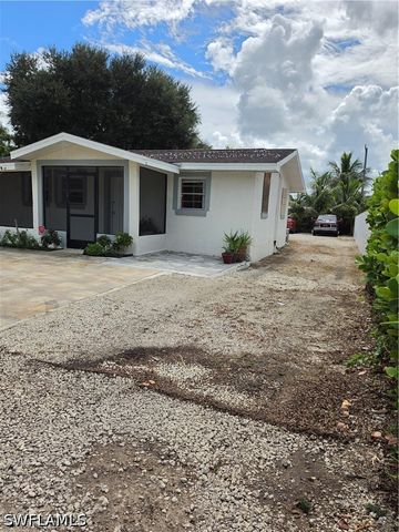 5230 Warren ST, Naples, FL 34113
