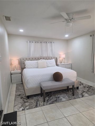 5230 Warren ST, Naples, FL 34113