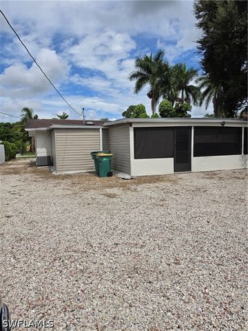 5230 Warren ST, Naples, FL 34113