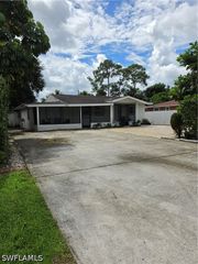 5230 Warren ST, Naples, FL 34113