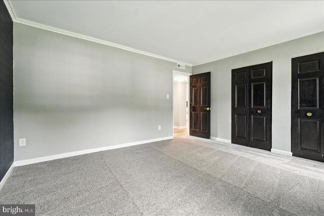 120 N KENNEDY RD, Sterling, VA 20164