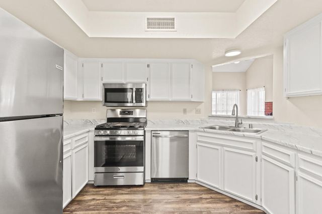 1861 SONOMA Place, El Paso, TX 79936