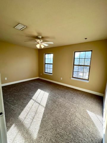 68 Hemingway Lane, Freeport, FL 32439