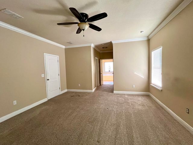 68 Hemingway Lane, Freeport, FL 32439