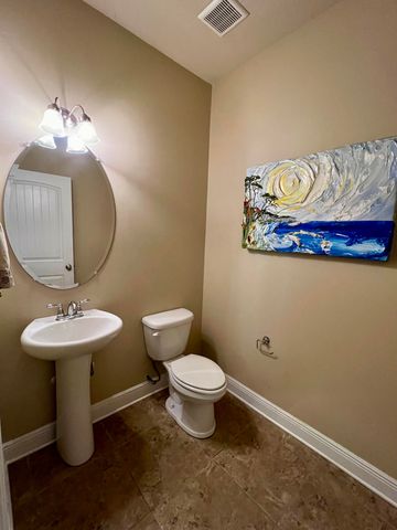 68 Hemingway Lane, Freeport, FL 32439