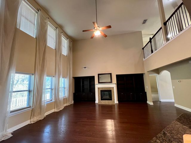 68 Hemingway Lane, Freeport, FL 32439
