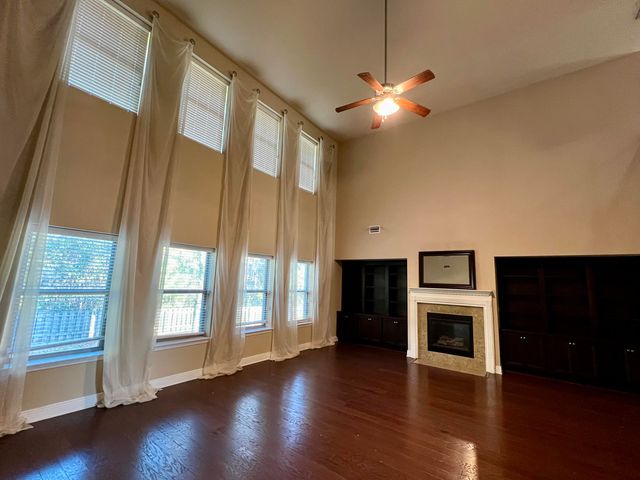 68 Hemingway Lane, Freeport, FL 32439