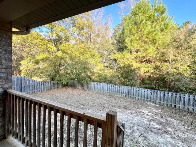 68 Hemingway Lane, Freeport, FL 32439