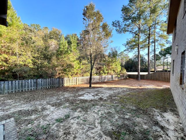 68 Hemingway Lane, Freeport, FL 32439