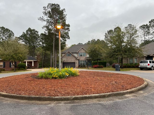 68 Hemingway Lane, Freeport, FL 32439