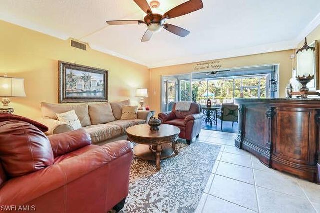 215 Cypress WAY E C2, Naples, FL 34110