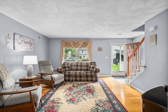 78 Eagle Dr 78, Tewksbury, MA 01876
