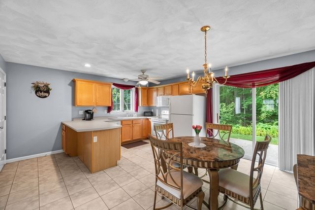 78 Eagle Dr 78, Tewksbury, MA 01876