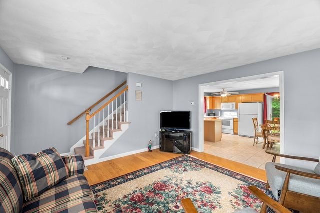 78 Eagle Dr 78, Tewksbury, MA 01876
