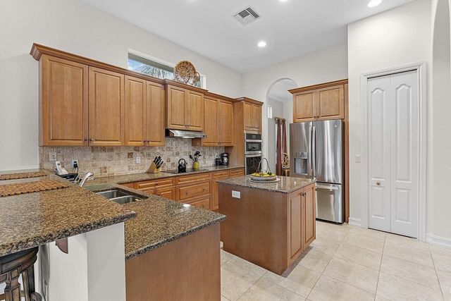 1274 River Reach Drive, Vero Beach, FL 32967