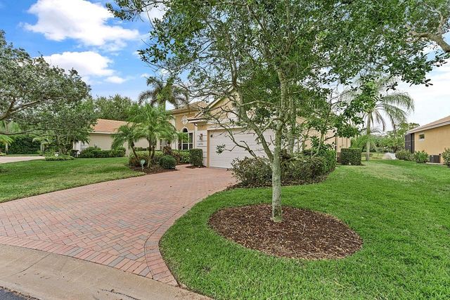 1274 River Reach Drive, Vero Beach, FL 32967