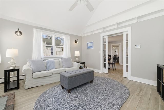 215 Vernon St, Rockland, MA 02370