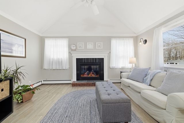 215 Vernon St, Rockland, MA 02370