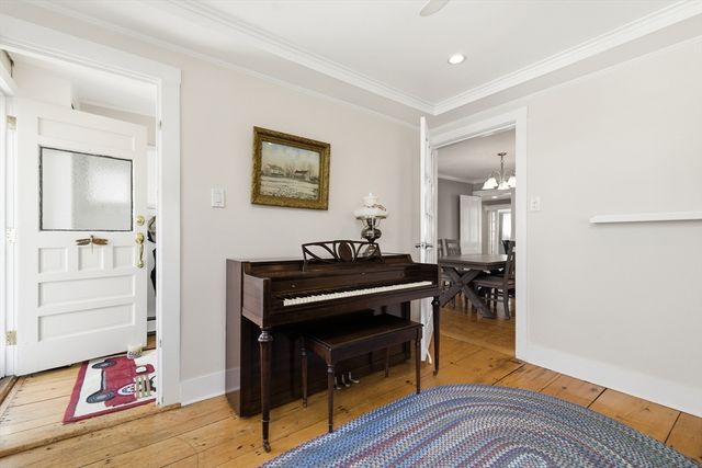 215 Vernon St, Rockland, MA 02370