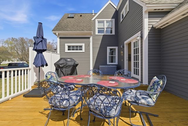 215 Vernon St, Rockland, MA 02370