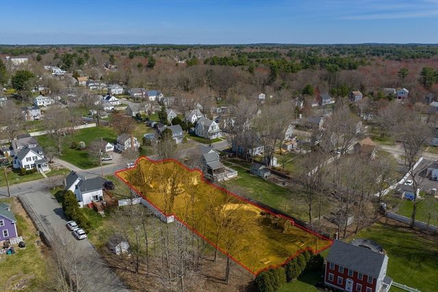 215 Vernon St, Rockland, MA 02370