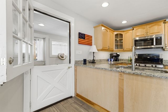 215 Vernon St, Rockland, MA 02370