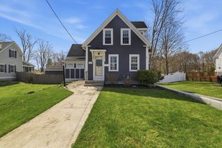 215 Vernon St, Rockland, MA 02370